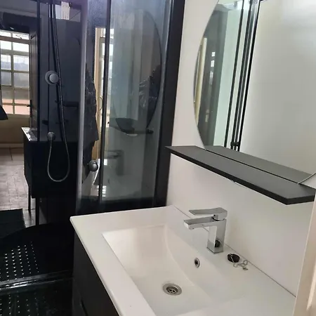 Apartman La 3 *